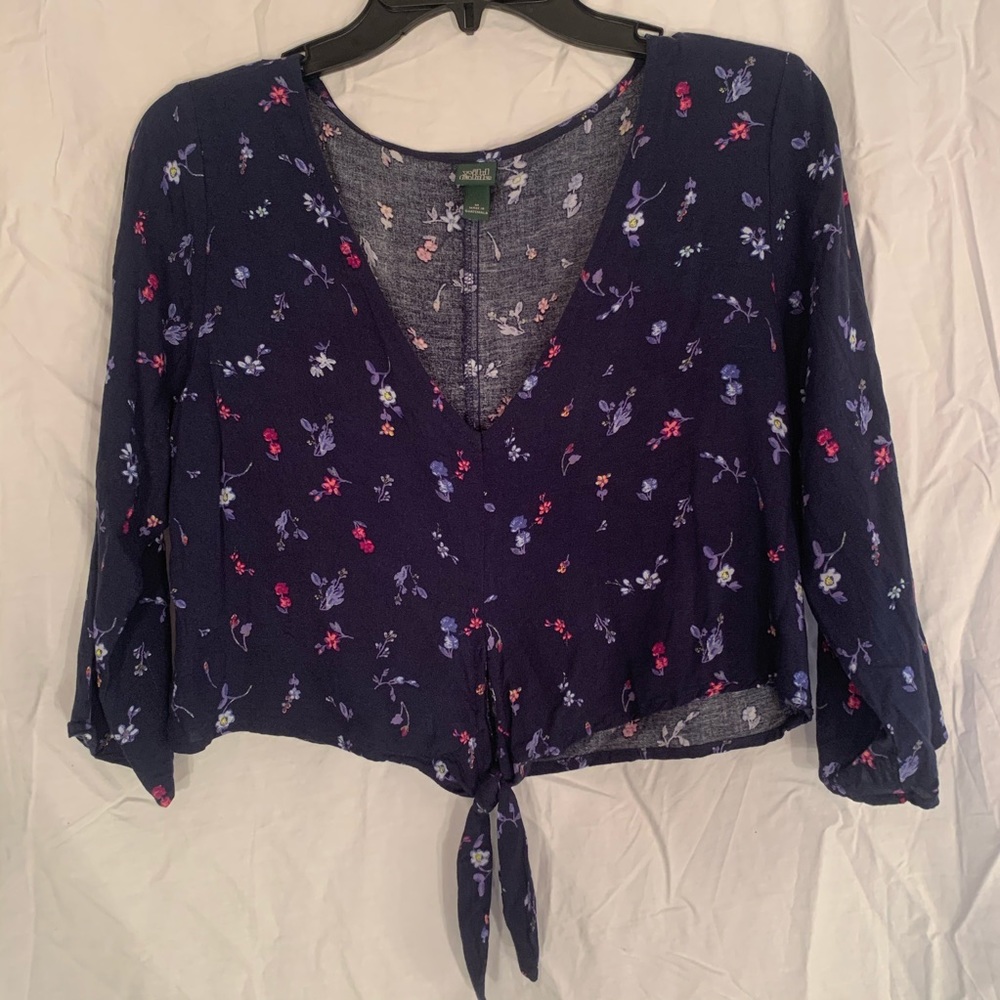 Floral, navy blue, cropped, blouse